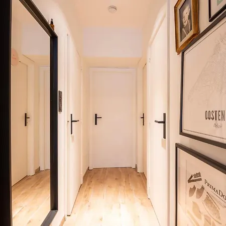 Centrally Located Close To The شقة